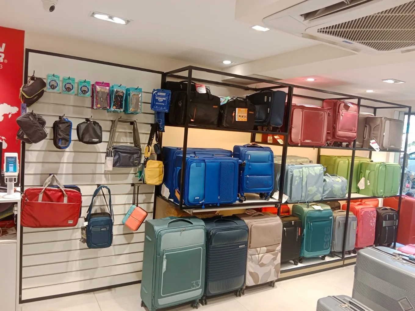 AMERICAN TOURISTER